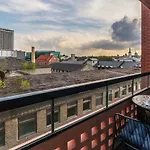 Modern Luxury Apartment In City Centre